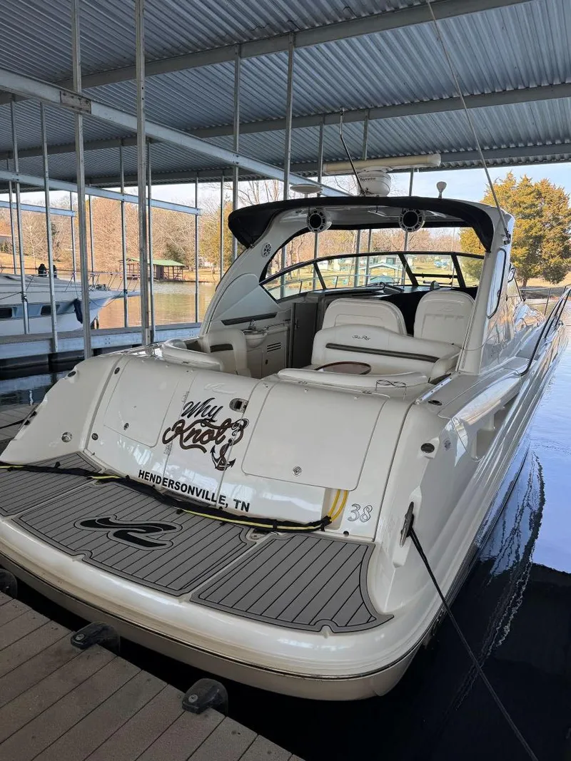 Slide: The Image of 2007 Sea Ray 38 Sundancer docked in Hendersonville, TN marina. - 10