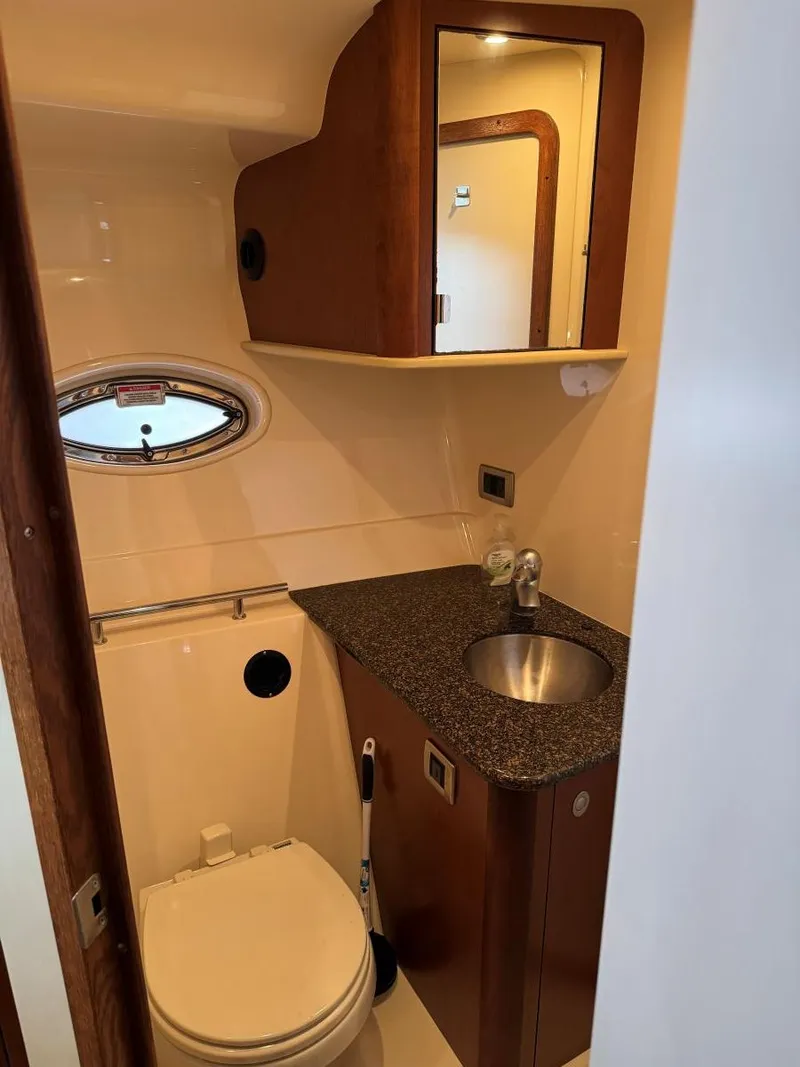 Slide: The Image of Sea Ray 38 Sundancer 2007 - 63