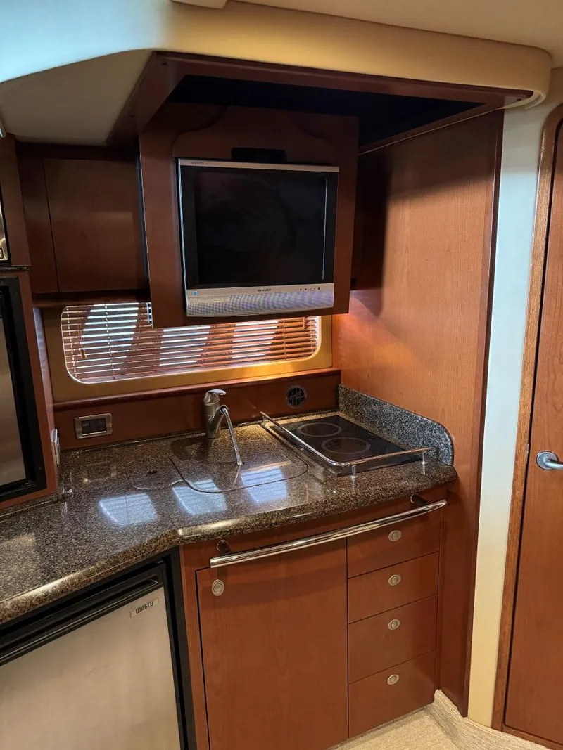 Slide: The Image of Sea Ray 38 Sundancer 2007 - 71