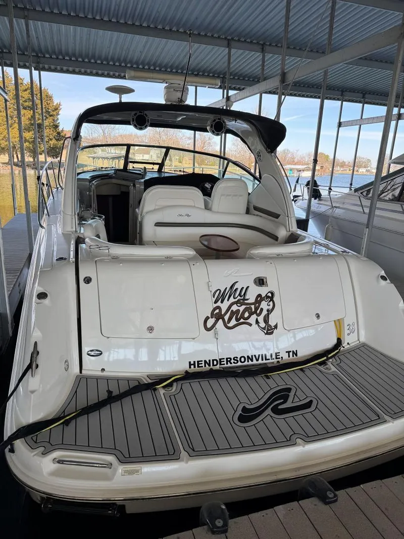 Slide: The Image of 2007 Sea Ray 38 Sundancer docked in Hendersonville, TN. - 9