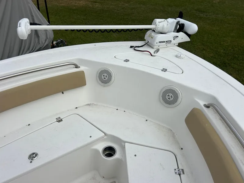 Slide: The Image of 2016 Tidewater 210 LXF boat deck with Minn Kota trolling motor. - 8