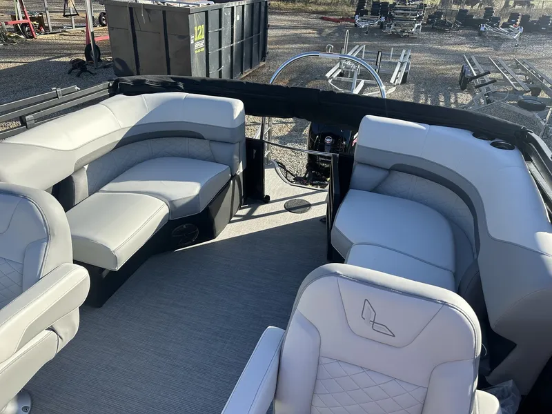 Slide: The Image of Lowe Ss 230 2025 - 7