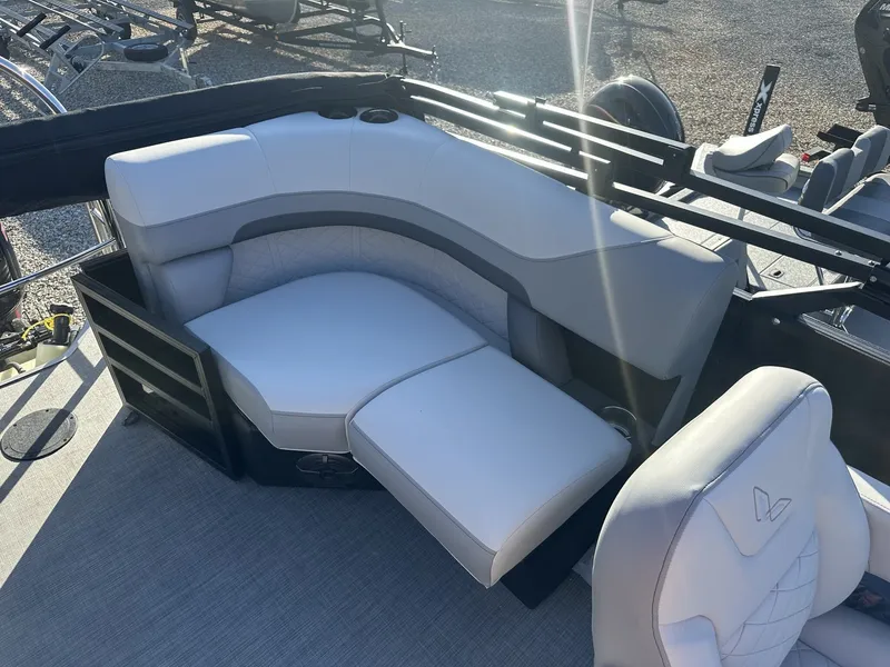 Slide: The Image of Lowe Ss 230 2025 - 11