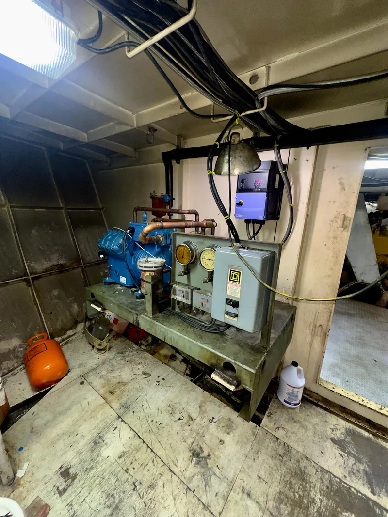 Slide: The Image of Blanchard 69 Shrimper/Freezer 2001 - 58