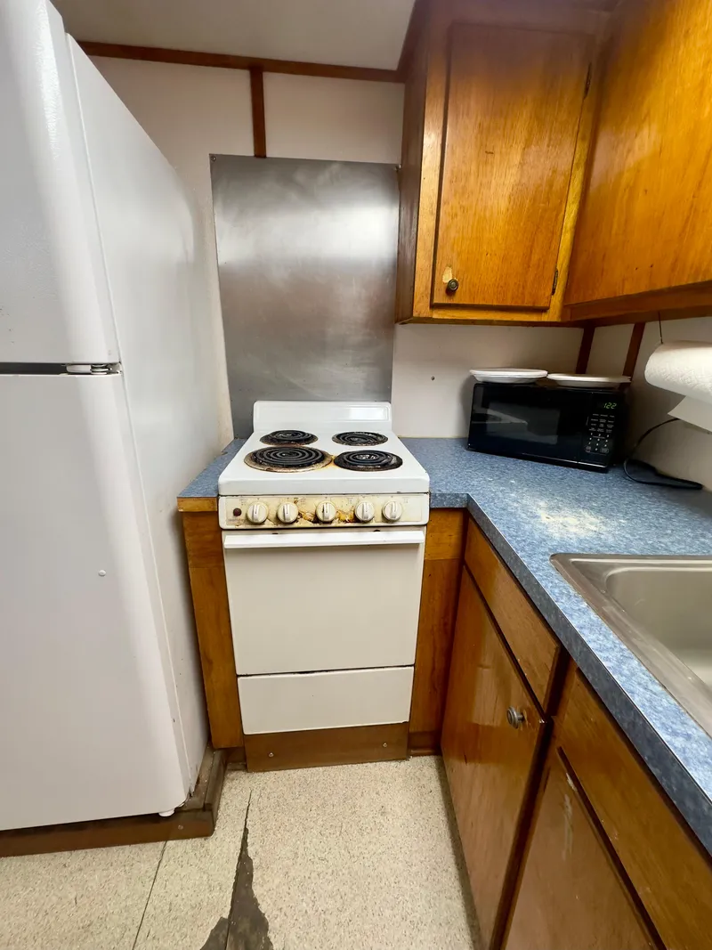 Slide: The Image of Blanchard 69 Shrimper/Freezer 2001 - 78