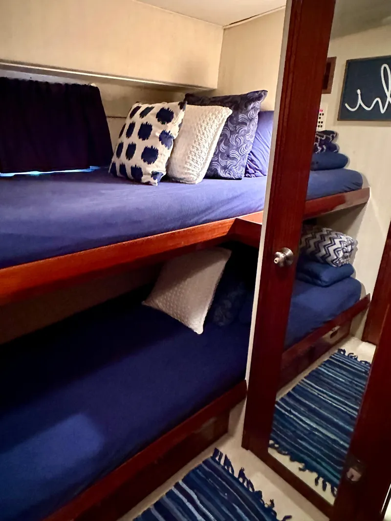 Slide: The Image of Starboard Guest Stateroom - 28