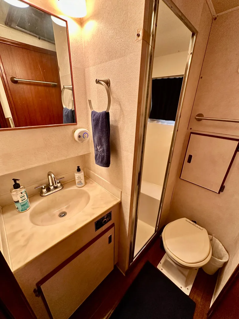 Slide: The Image of Starboard Guest Head - 30