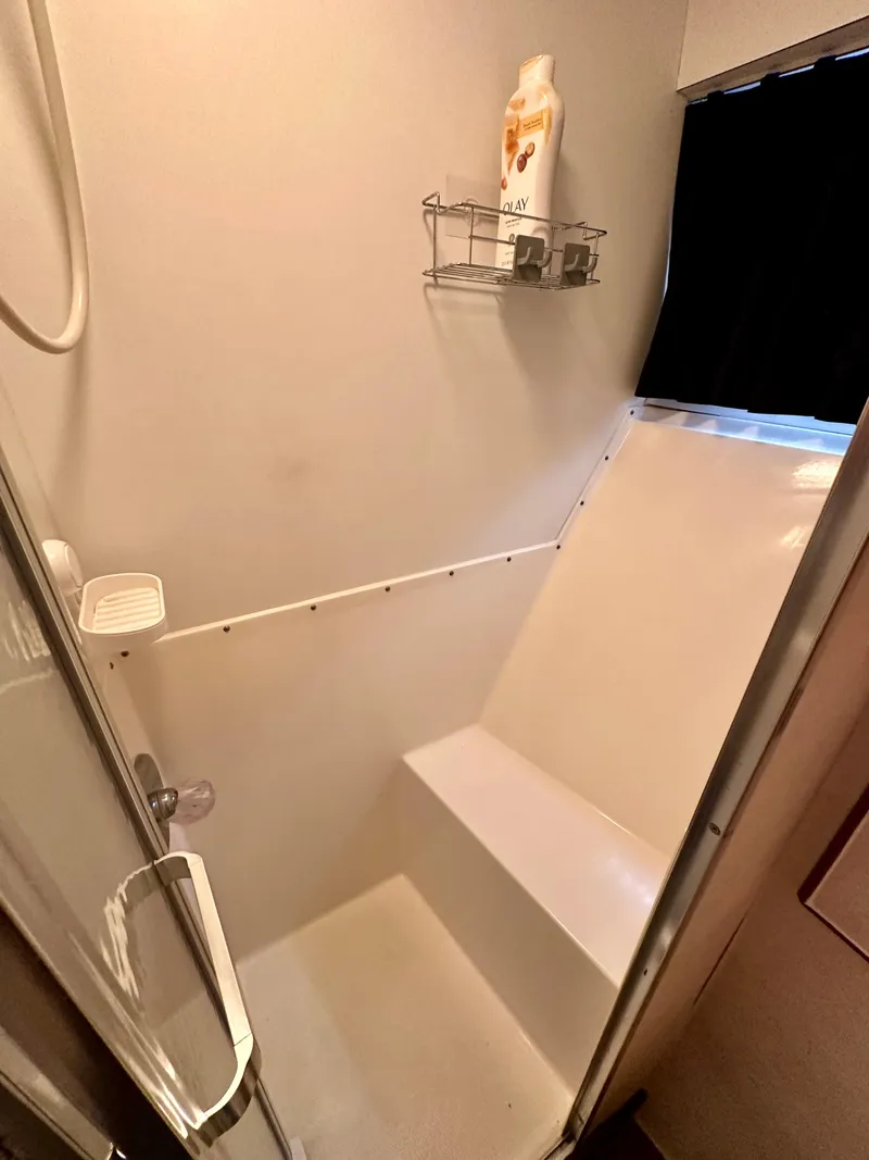 Slide: The Image of Starboard Guest Shower - 31