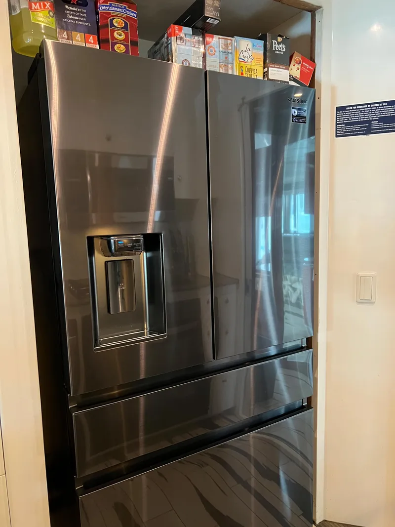 Slide: The Image of Galley - Samsung Refrigerator - 18
