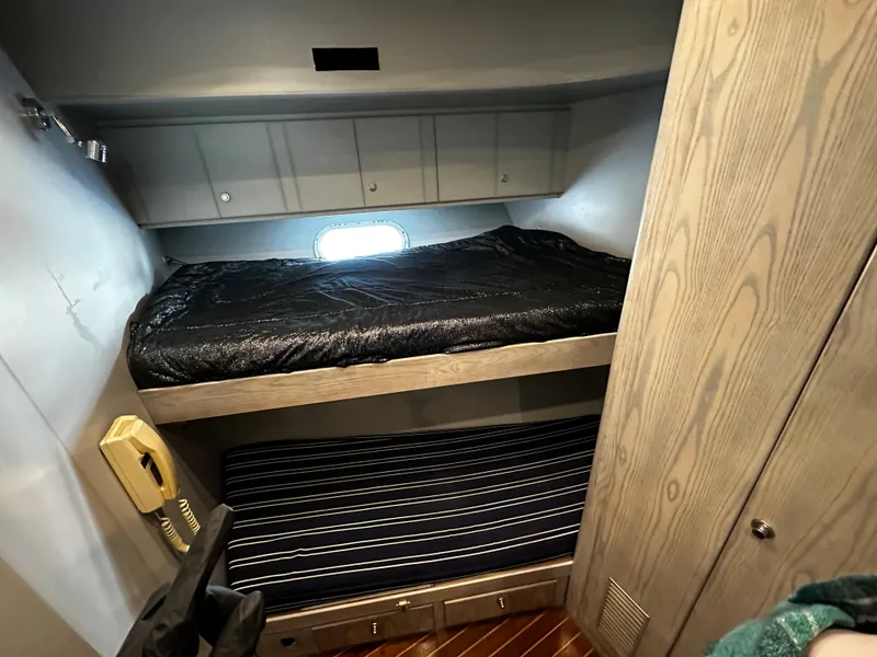 Slide: The Image of Crew - Twin Bunk Berth - 41