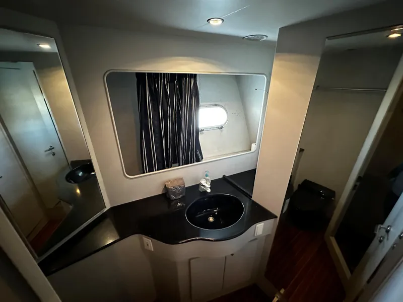 Slide: The Image of Crew Head - 42