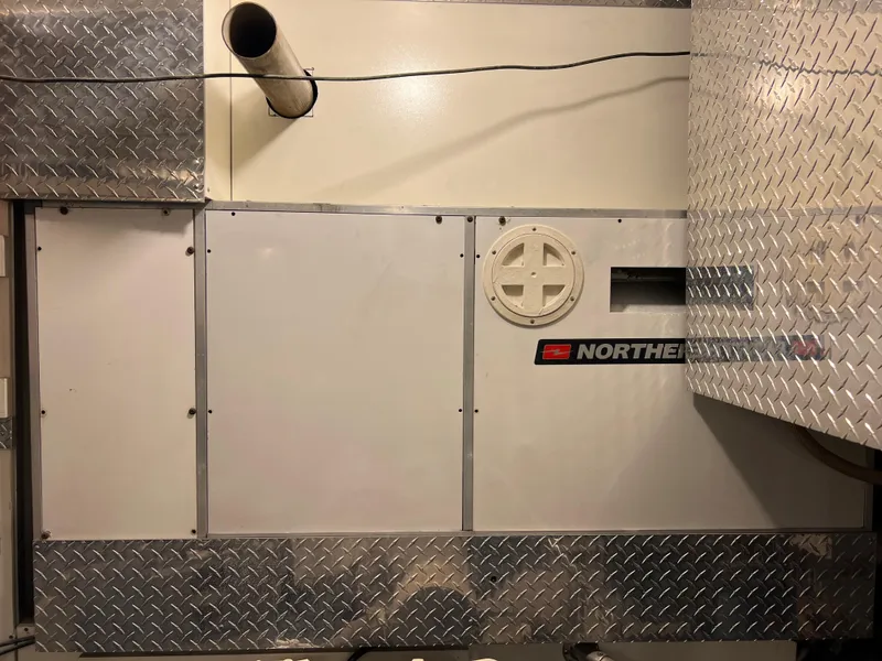 Slide: The Image of Northern Lights Gen - Port - 61