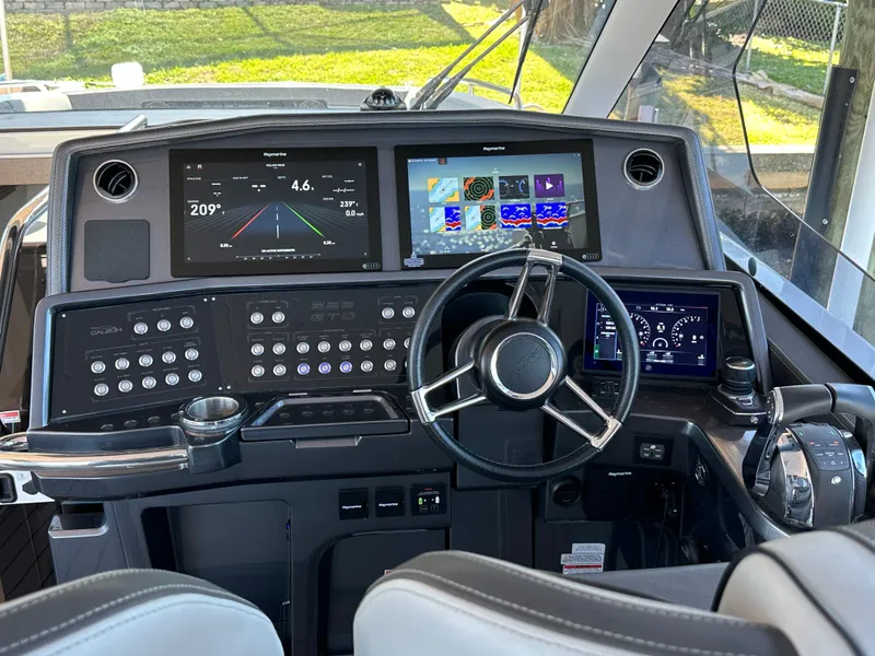 Slide: The Image of Galeon 325 GTO 2022 - 55