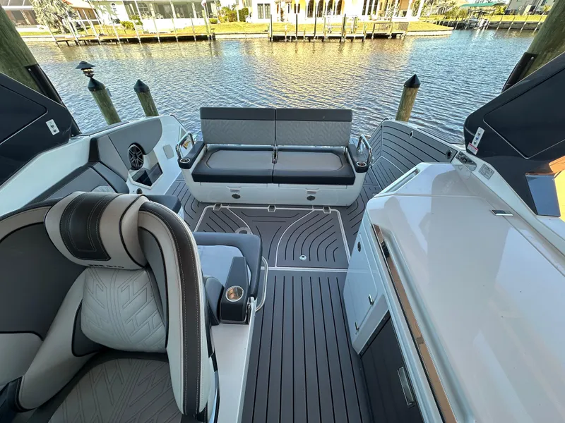 Slide: The Image of Galeon 325 GTO 2022 - 58