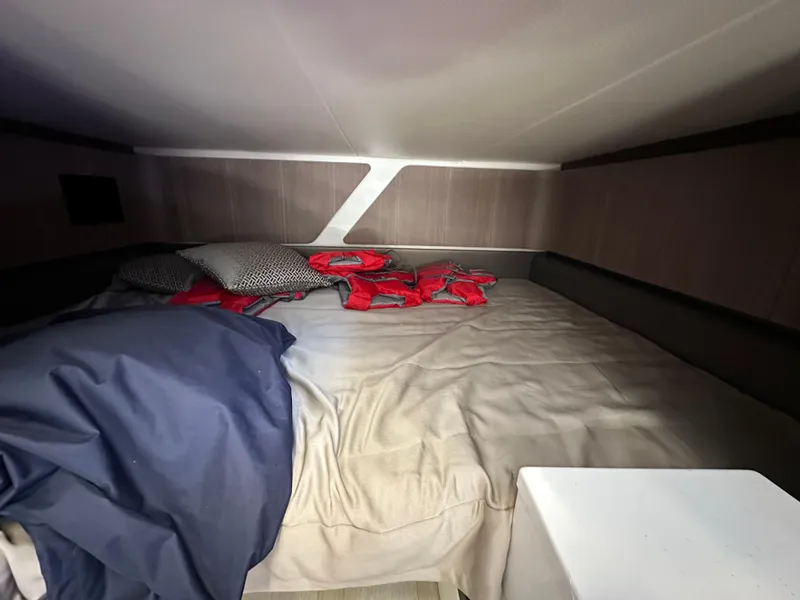 Slide: The Image of Galeon 325 GTO 2022 - 76