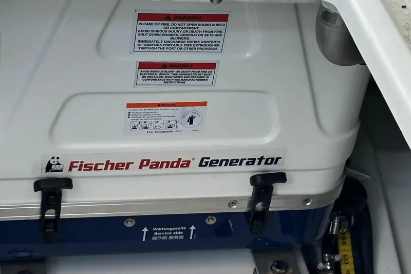 Slide: The Image of Galeon 325 GTO 2022 - 86