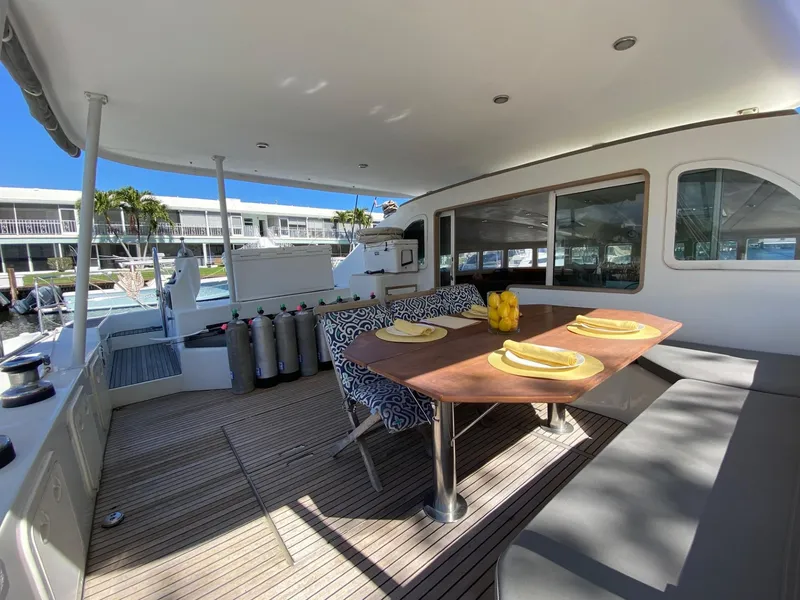 Slide: The Image of Lagoon 570 2006 - 3