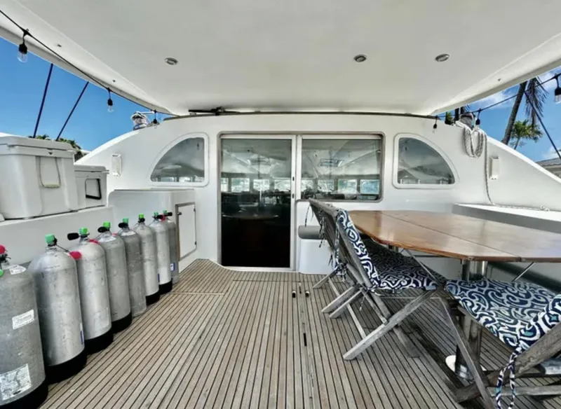 Slide: The Image of Lagoon 570 2006 - 4