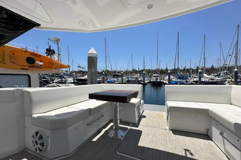 Slide: The Image of Cruisers Yachts 39 Express Coupe 2021 - 14