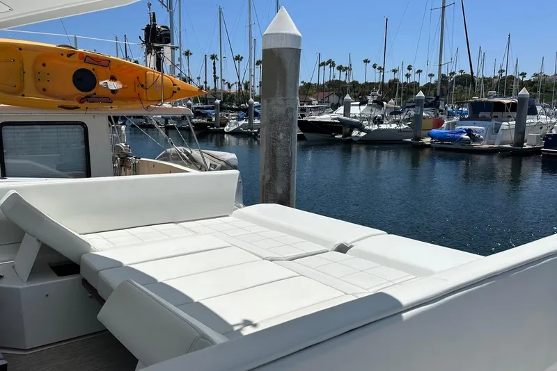 Slide: The Image of Cruisers Yachts 39 Express Coupe 2021 - 22