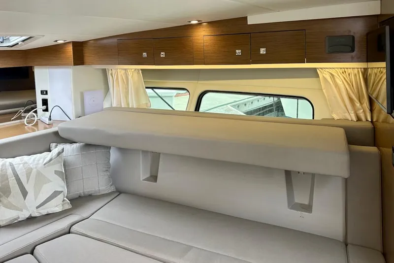 Slide: The Image of Cruisers Yachts 39 Express Coupe 2021 - 41