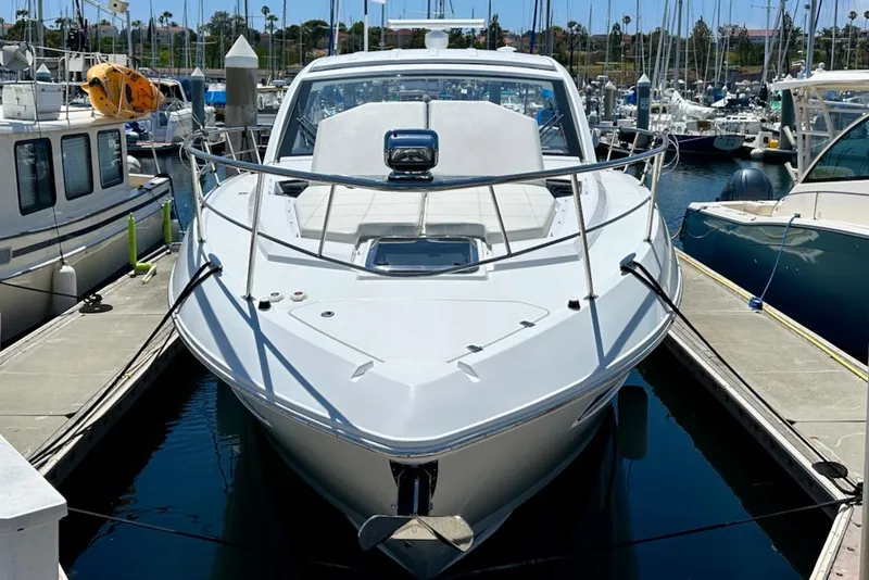 Slide: The Image of Cruisers Yachts 39 Express Coupe 2021 - 5