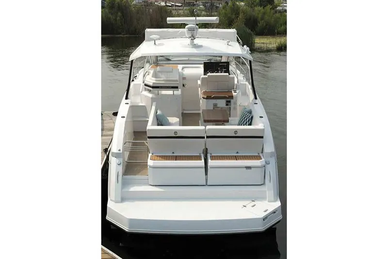 Slide: The Image of Cruisers Yachts 39 Express Coupe 2021 - 63