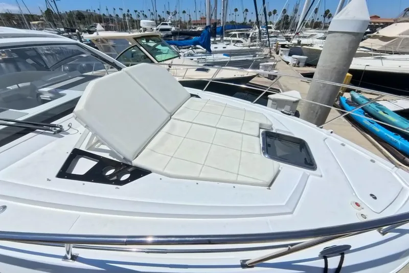 Slide: The Image of Cruisers Yachts 39 Express Coupe 2021 - 8