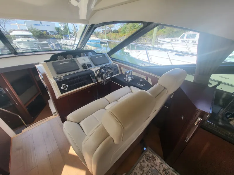 Slide: The Image of Sea Ray Sundancer 510 2013 - 106