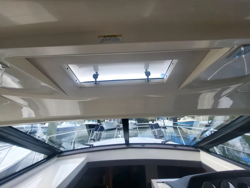 Slide: The Image of Sea Ray Sundancer 510 2013 - 50