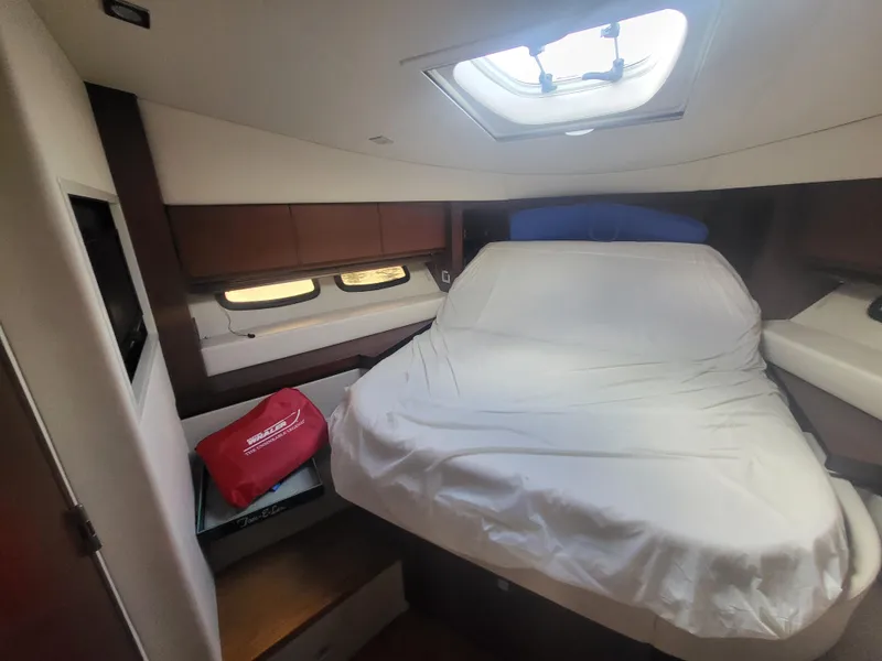 Slide: The Image of Sea Ray Sundancer 510 2013 - 61