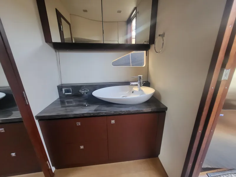 Slide: The Image of Sea Ray Sundancer 510 2013 - 77