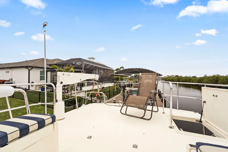 Slide: The Image of Flybridge - 39