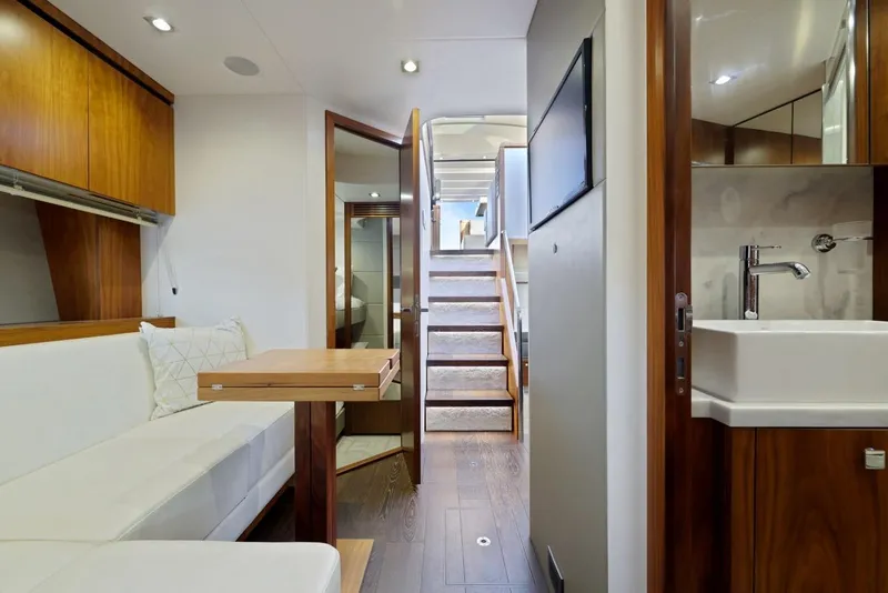 Slide: The Image of Sunseeker Predator 57 2019 - 200