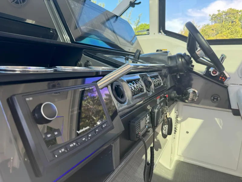 Slide: The Image of Dashboard of 2022 Formula 380 Super Sport Crossover OB with navigation screens. - 22