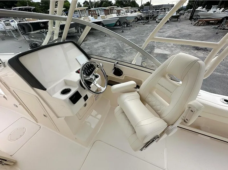 Slide: The Image of Grady-White Freedom 235 2025 - 4