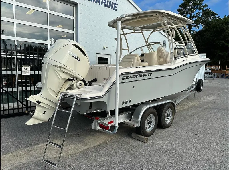 Slide: The Image of Grady-White Freedom 235 2025 - 7