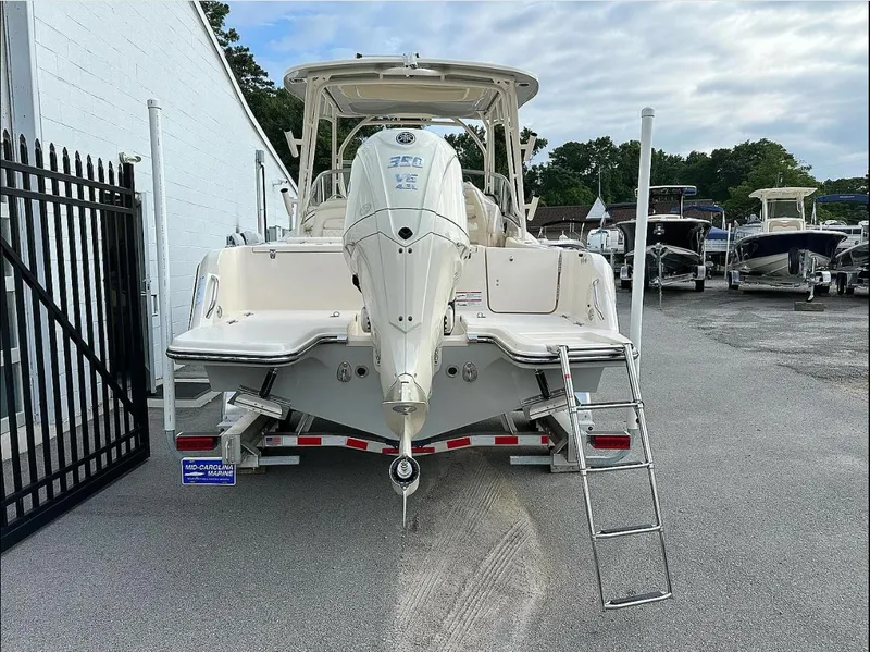 Slide: The Image of Grady-White Freedom 235 2025 - 8