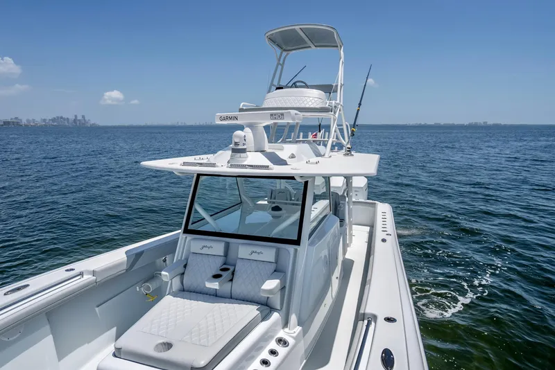 Slide: The Image of Yellowfin 42 Offshore 2023 - 53