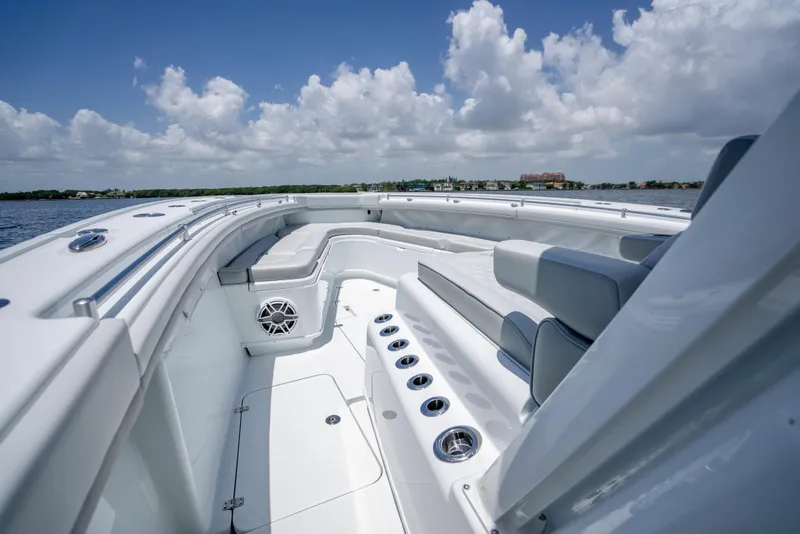 Slide: The Image of Yellowfin 42 Offshore 2023 - 60