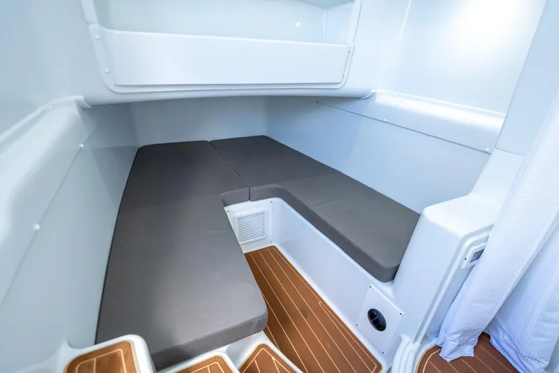 Slide: The Image of Yellowfin 42 Offshore 2023 - 65