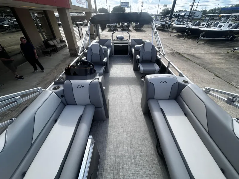 Slide: The Image of Avalon Venture Quad Lounge - 21' 2025 - 12