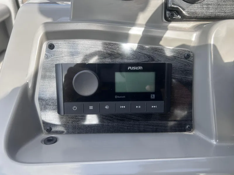 Slide: The Image of Avalon Venture Quad Lounge - 21' 2025 - 19