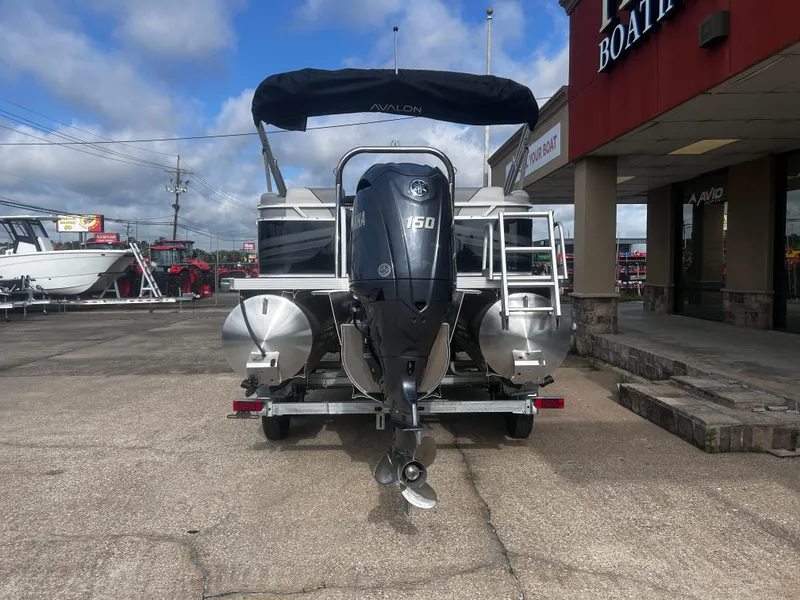 Slide: The Image of Avalon Venture Quad Lounge - 21' 2025 - 9