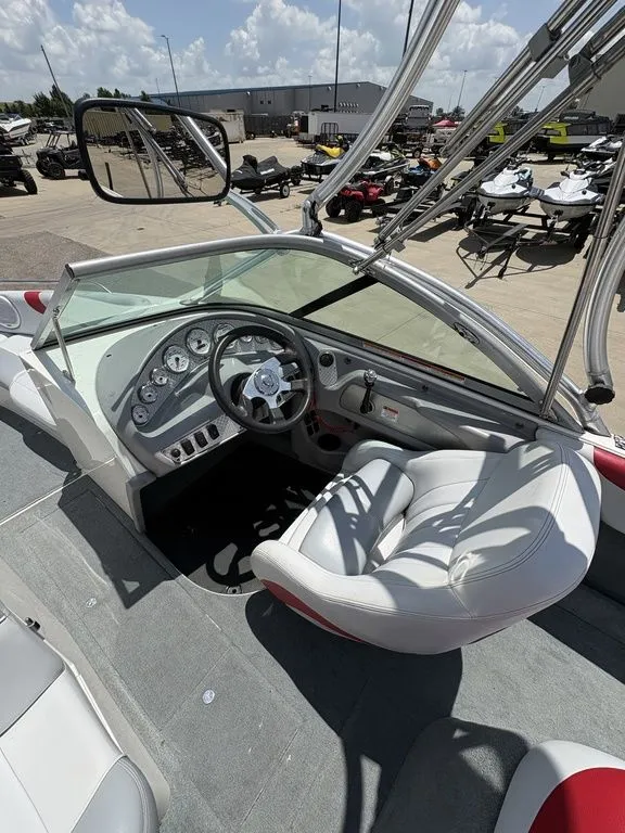 Slide: The Image of MasterCraft X9 2003 - 10