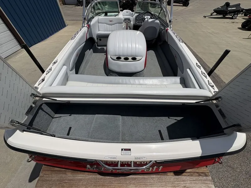 Slide: The Image of MasterCraft X9 2003 - 5