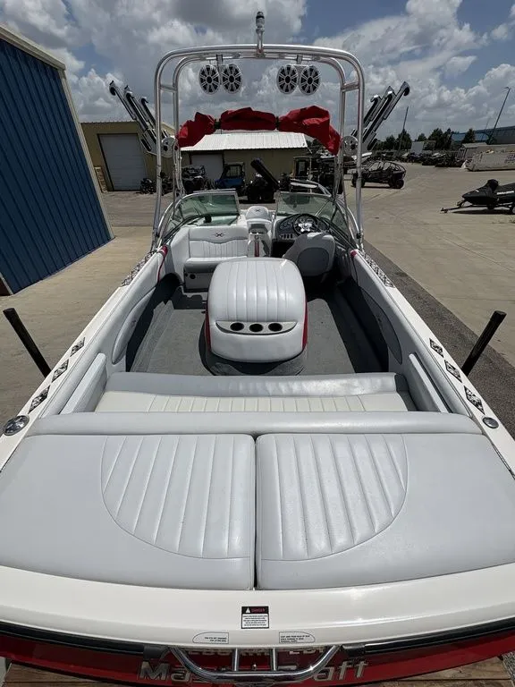 Slide: The Image of MasterCraft X9 2003 - 4