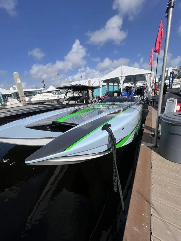 Slide: The Image of Nor-Tech 4000 Supercat 2026 - 10