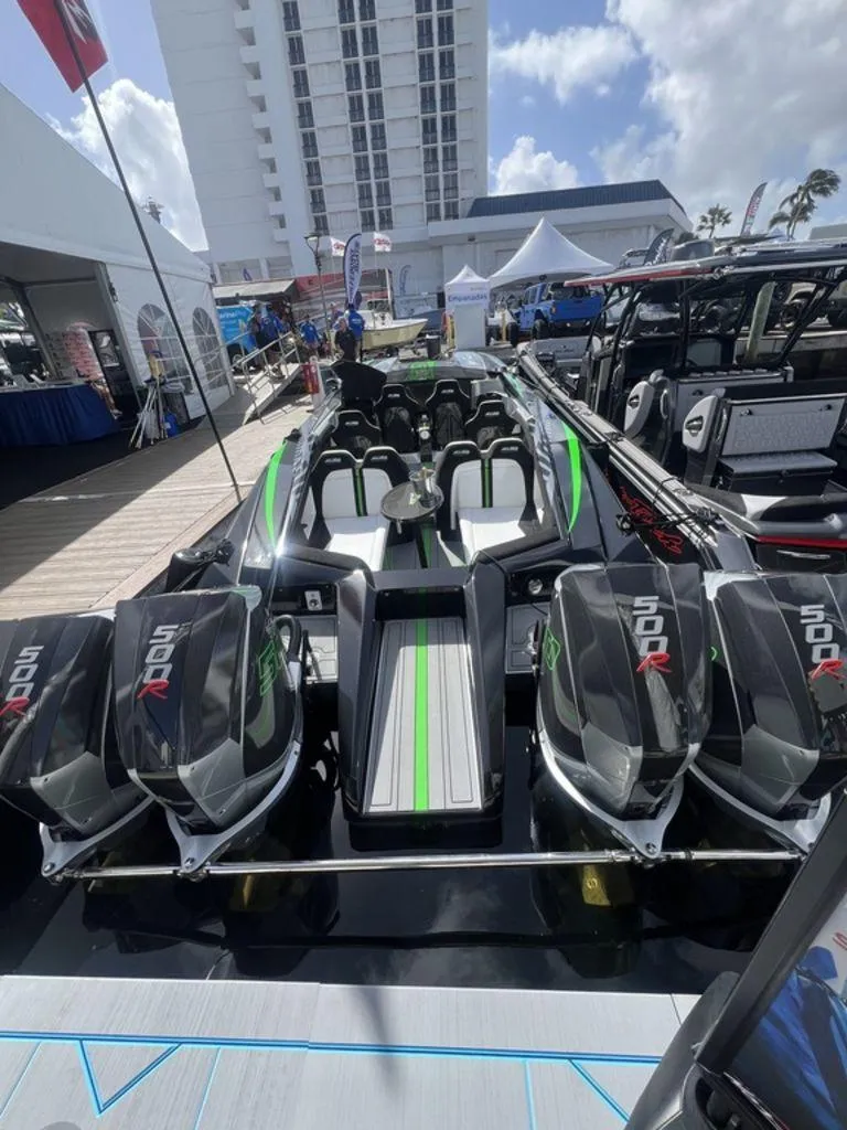 Slide: The Image of Nor-Tech 4000 Supercat 2026 - 5