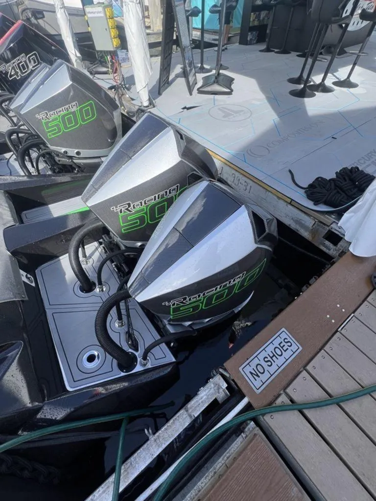 Slide: The Image of Nor-Tech 4000 Supercat 2026 - 8